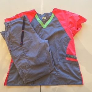 Wonderwink Flex Scrubs Set